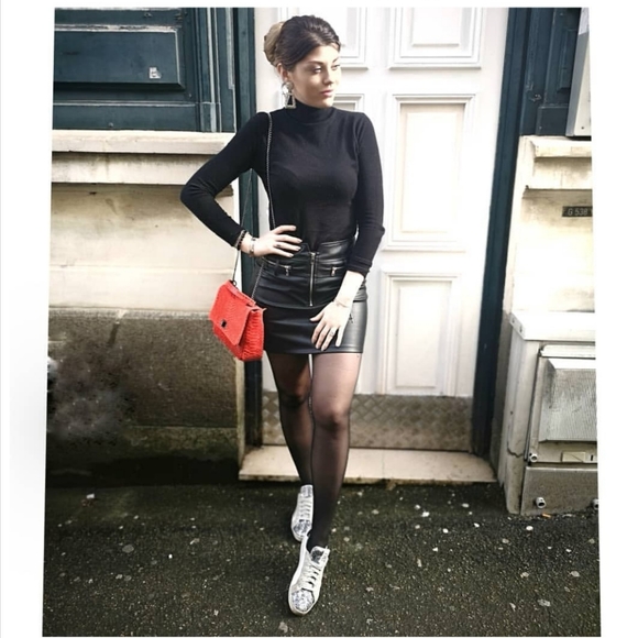 Sold - Picture 2 of 4